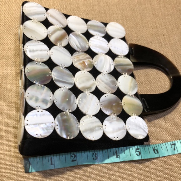 Mother of Pearl/Shell Purse - Picture 10 of 11